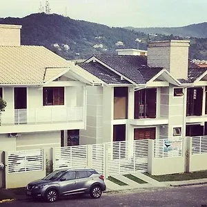 https://residencial-franca-garopaba.santa-catarina-brasil.com